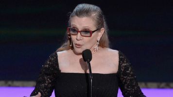 Carrie Fisher's Speech For Mom Debbie Is Funny, Full Of Digs