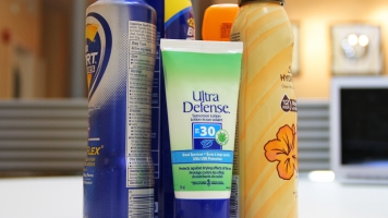 Don't Forget Your Sunblock: Study Finds SPF 30 Lowers Risk Of Melanoma