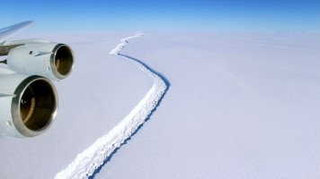 A crack in the Larsen ice shelf seen from the air