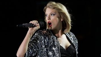 Taylor Swift Shakes Off Her Feud With Spotify