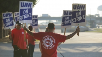 GM workers strike