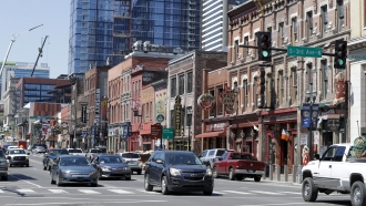 Restaurants, bars and stores on Broadway in Nashville