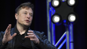 Elon Musk play  shifts from Twitter to Tesla