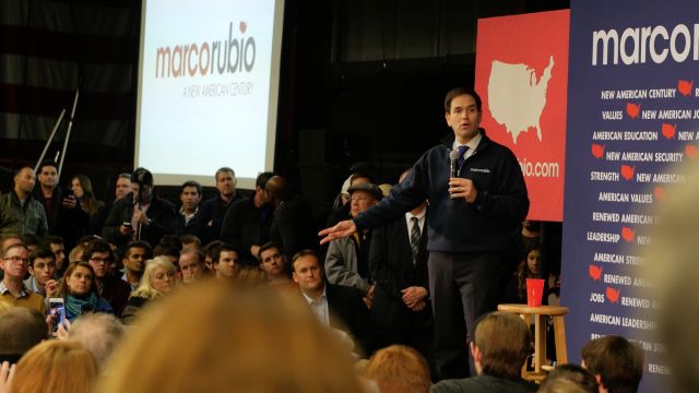 Marco Rubio speaks to supporters