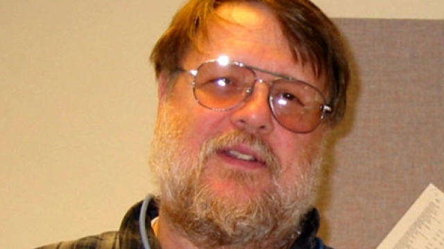 Ray Tomlinson, the man who invented email, dies at age 74.