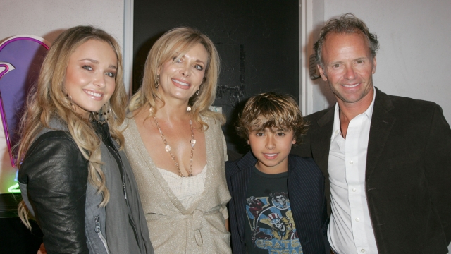 Hayden Panettiere, mom Lesley, brother Jansen and dad Alan at a wrap party for the show "Heroes."
