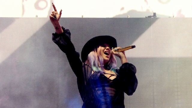 Kesha performs at Coachella