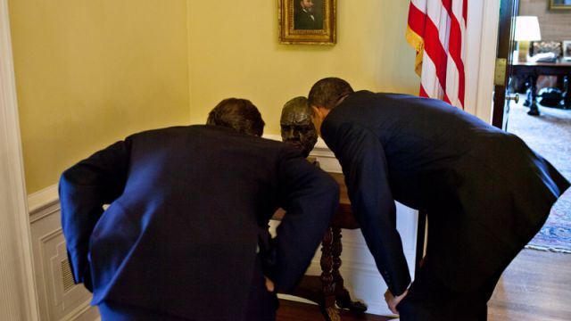 President Obama clears up rumors about the location of a Winston Churchill bust.