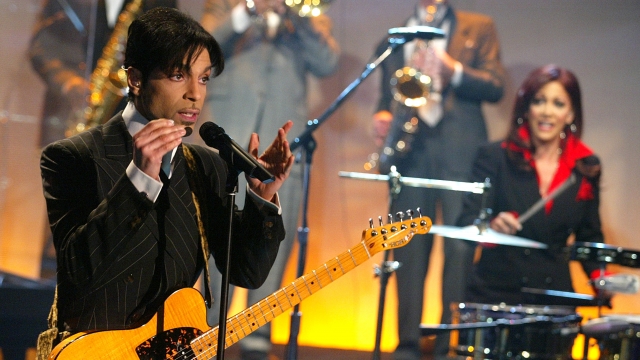 Prince performing with Sheila E.