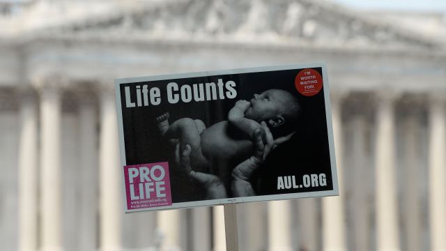 Oklahoma lawmakers pass bill to ban abortions in the state.
