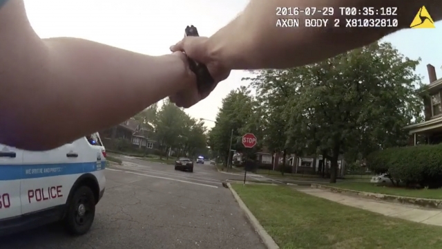 Video shows Chicago police officer shooting at teen in reportedly stolen car.