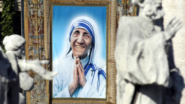 A tapestry of Mother Teresa at the beatification ceremony