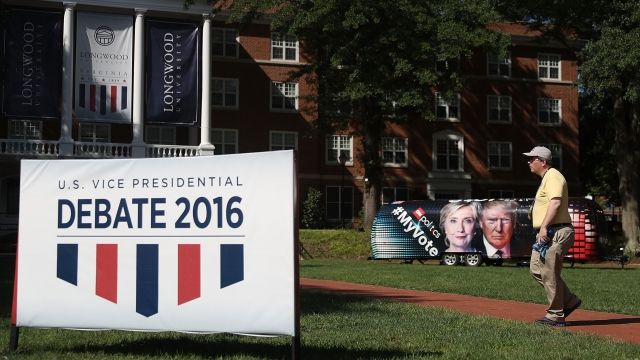 A sign for the vice presidential debate outside Longwood University