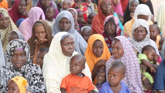 A crowd of Nigerian women and children
