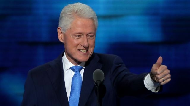 Bill Clinton giving thumbs up