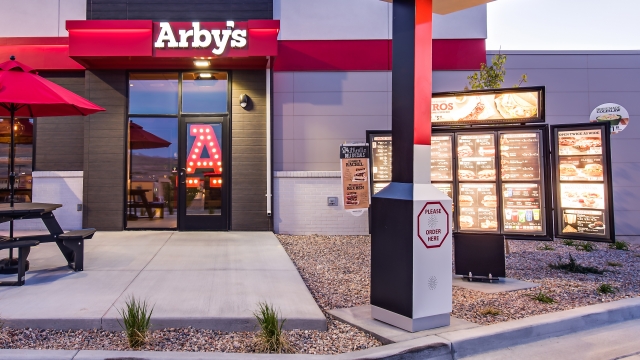 Photo of the outside of an Arby's restaurant.