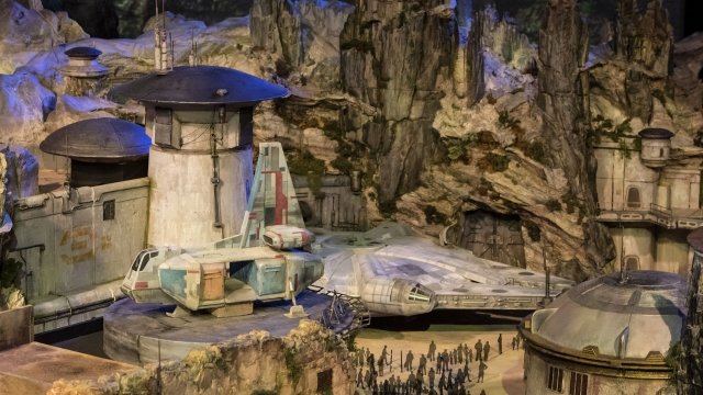 Disney unveils "Star Wars" park models