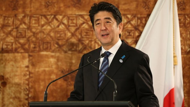 Japanese Prime Minister Shinzo Abe speaks to media in New Zealand.