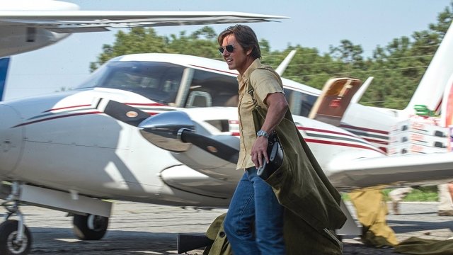 Tom Cruise shooting "American Made"