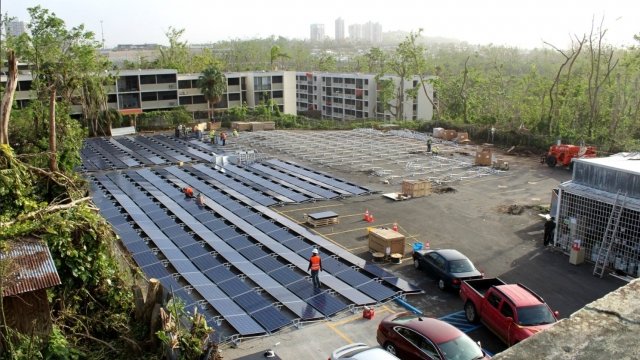 Tesla installs a solar field at Hospital del Niño