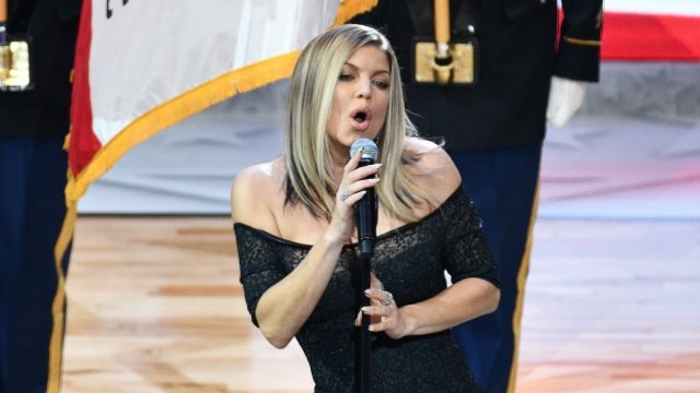 Fergie sings the national anthem.