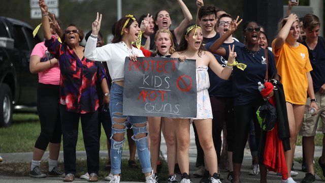 West Boca High School students rally in honor of Marjory Douglas High School students