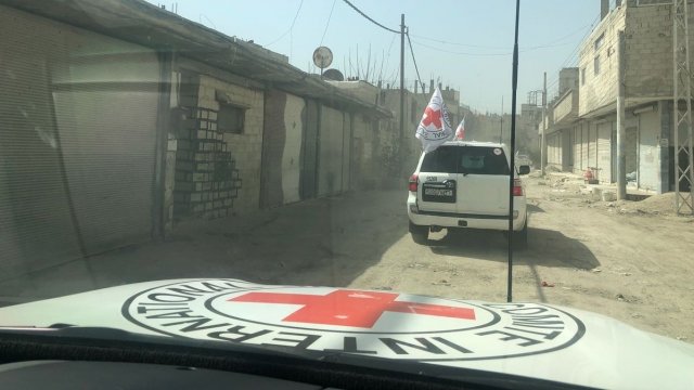 International Red Cross brings aid to eastern Ghouta