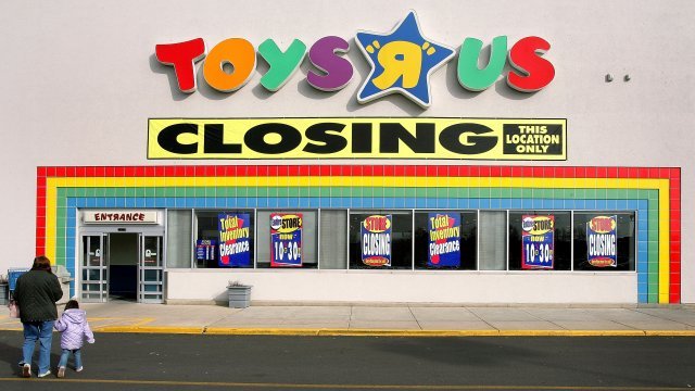 Toys R Us store closing down