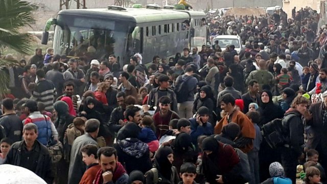 Syrian civilians escape eastern Ghouta
