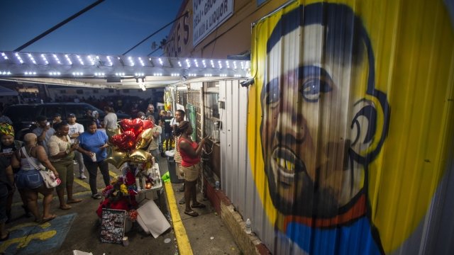 A mural of Alton Sterling