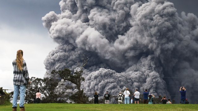 Smoke and ash plume from Kilauea volcano