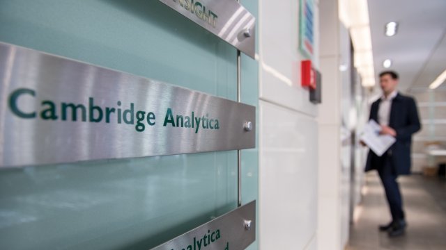 Cambridge Analytica signs