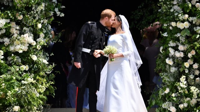 Royal wedding kiss of Duke and Duchess of Sussex
