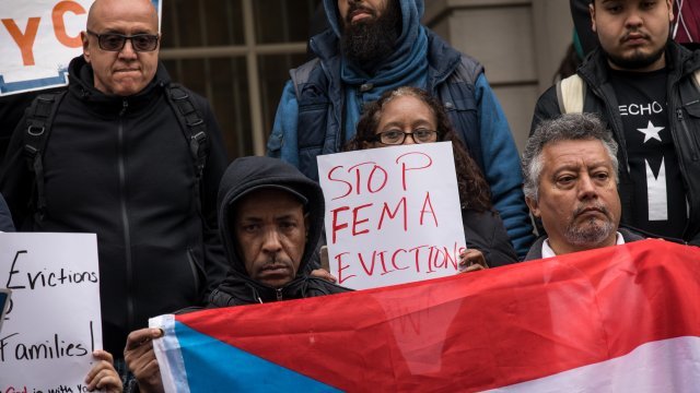 People protest the end of shelter assistance
