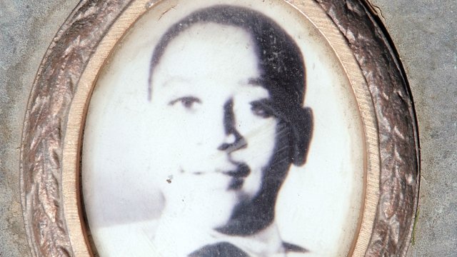 A photo of Emmett Till is included on the plaque that marks his gravesite.