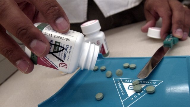 Pharmacist counts OxyContin pills