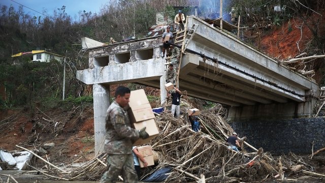 Soldiers deliver supplies in Puerto Rico