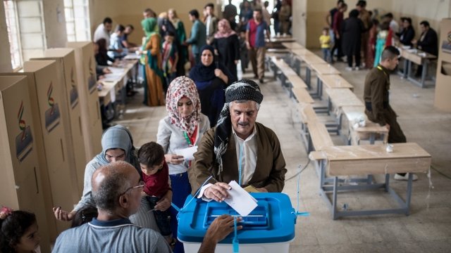 Kurds line up to vote