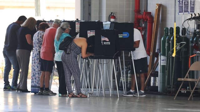 People voting in Florida