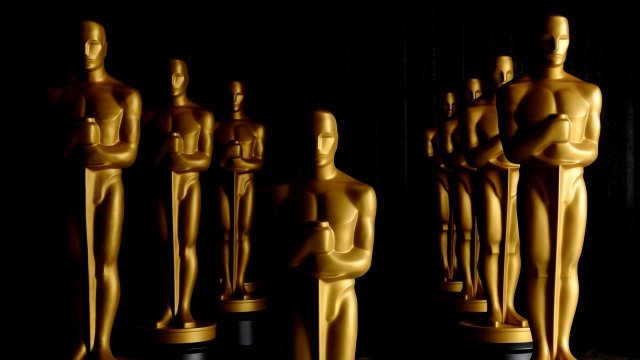 Group of Oscar statues.