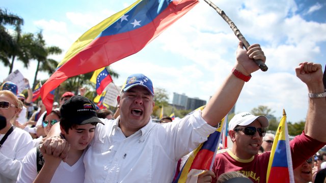 Venezuelan immigrants demonstrate in Miami