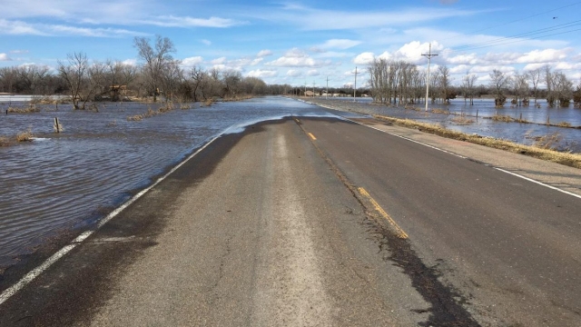 Water floods road in Nebraska