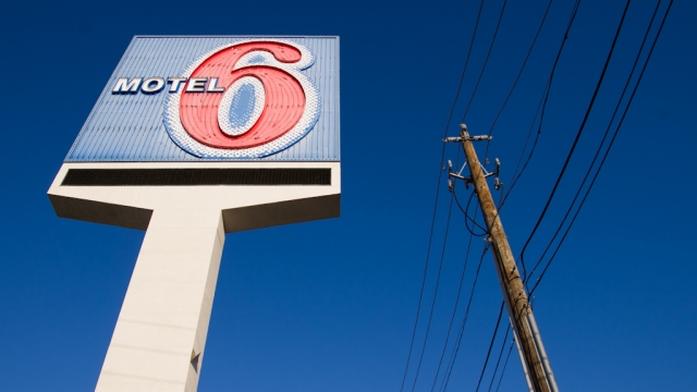 A Motel 6 sign
