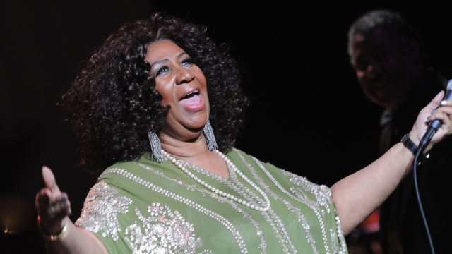Aretha Franklin performs at The Fox Theatre in 2017.