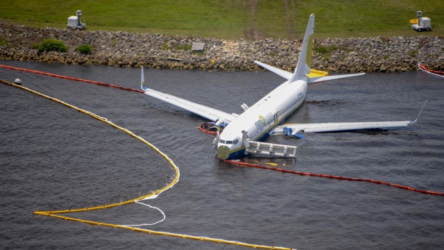 A Boeing 737 plane in the St. Johns River