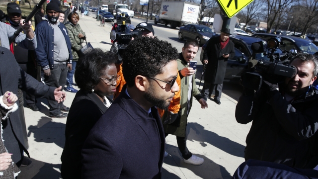 Jussie Smollett leaving a Chicago courthouse