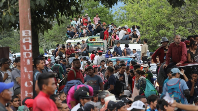 Central American migrants head toward the U.S.