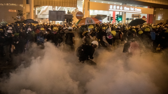 Police fire tear gas on protesters in Hong Kong Sunday