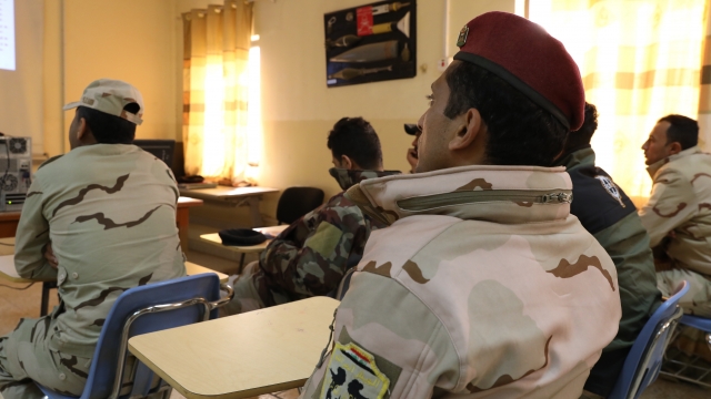 Iraqi army students with the NATO bomb disposal school