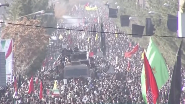 Crowds in streets mourning Qasem Soleimani